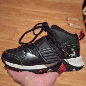 Boy shaq shoes size 11 D